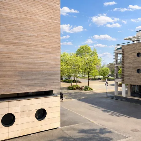 Le Montaigne, Avec Parking By Arloé